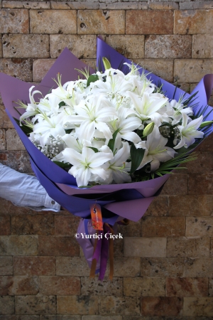 White Lilies Bouquet 2